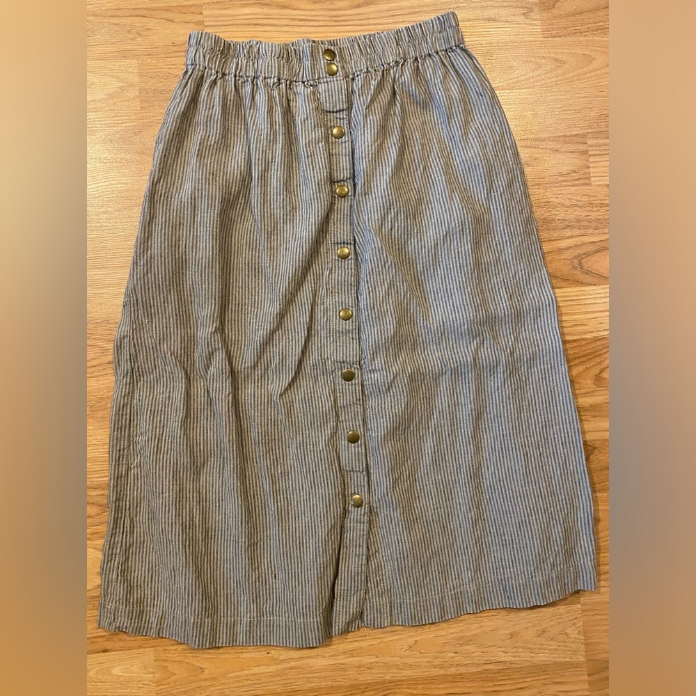 Linenia 100% linen skirt with snaps